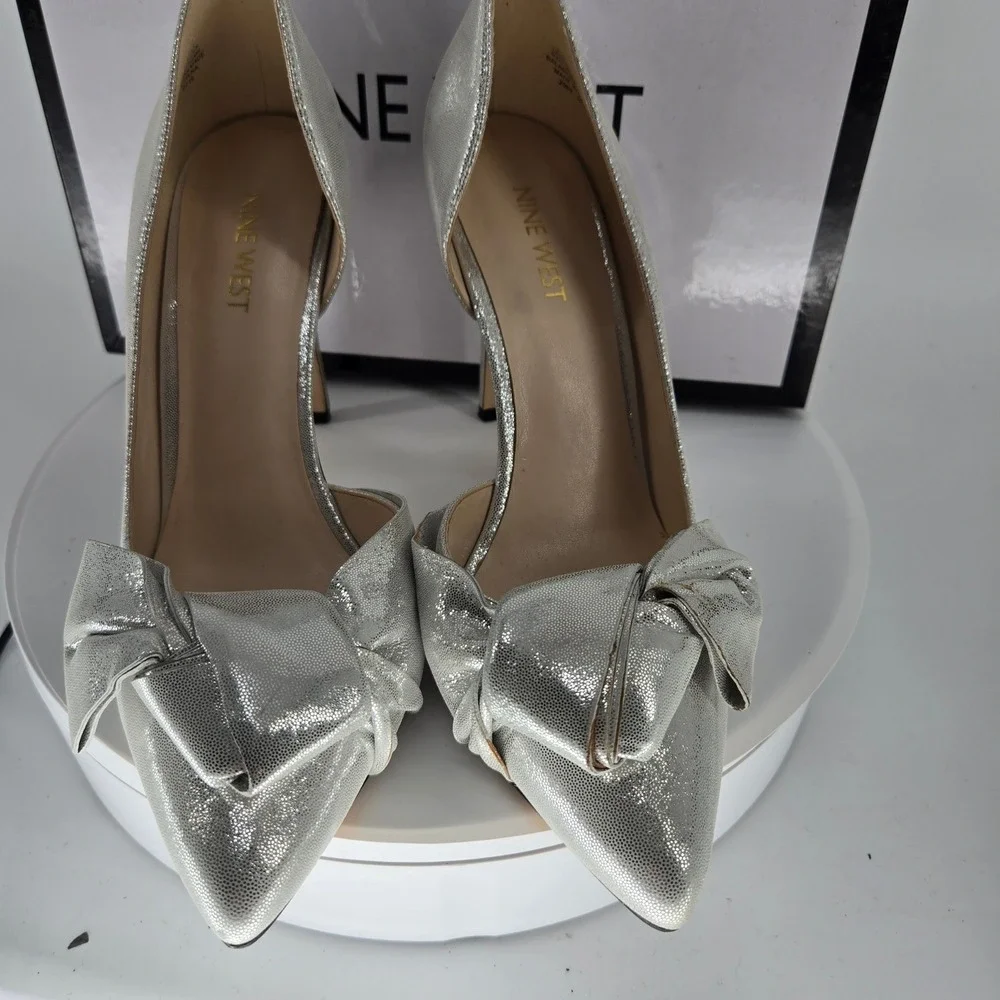 Nine West Edlina Silver Metallic Bow D'Orsay Pointed Toe Stiletto Pumps Heels 8M